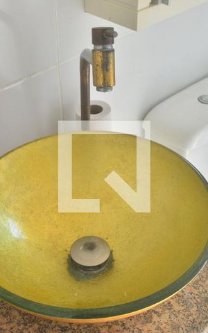 Casa de condomínio para alugar com 110m², 2 quartos e 1 vagaBanheiro