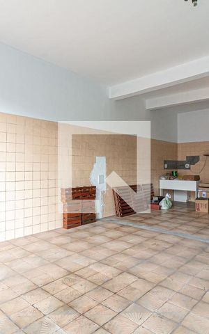 Casa à venda com 180m², 3 quartos e 2 vagas Casa à venda com 180m², 3 quartos e 2 vagasGaragem