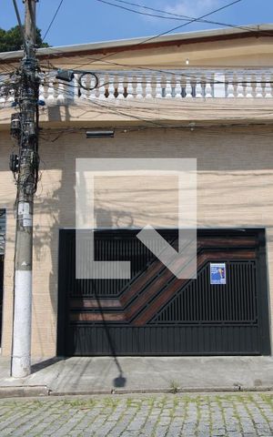 Casa à venda com 223m², 2 quartos e 2 vagasFachada 