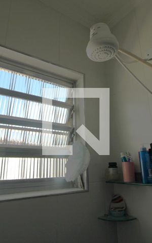 Casa à venda com 223m², 2 quartos e 2 vagasChuveiro
