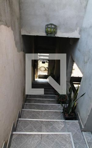Casa à venda com 223m², 2 quartos e 2 vagasEntrada
