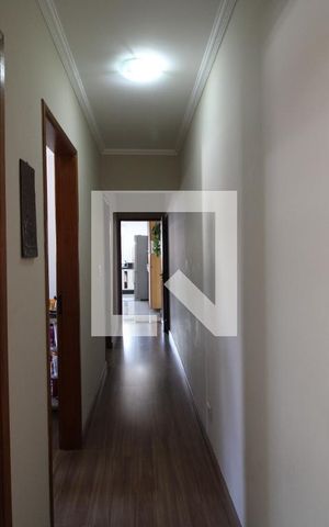 Casa à venda com 223m², 2 quartos e 2 vagasCorredor