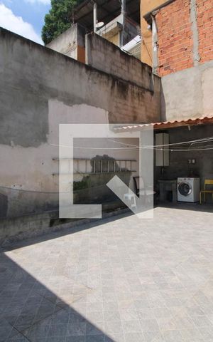Casa à venda com 223m², 2 quartos e 2 vagasQuintal fundos
