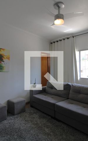 Casa à venda com 223m², 2 quartos e 2 vagasSala
