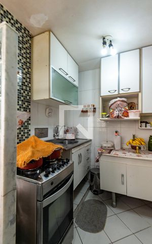 Apartamento à venda com 48m², 2 quartos e 2 vagas Apartamento à venda com 48m², 2 quartos e 2 vagasCozinha
