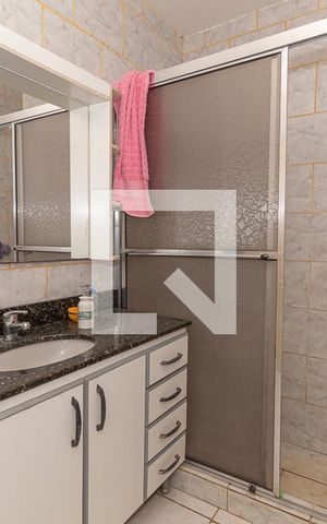 Casa à venda com 550m², 6 quartos e 3 vagas Casa à venda com 550m², 6 quartos e 3 vagasBanheiro