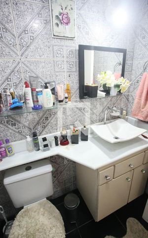 Apartamento à venda com 70m², 2 quartos e 2 vagas Apartamento à venda com 70m², 2 quartos e 2 vagasBanheiro