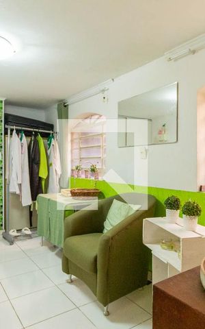 Casa à venda com 350m², 3 quartos e 3 vagas Casa à venda com 350m², 3 quartos e 3 vagasSala Garagem