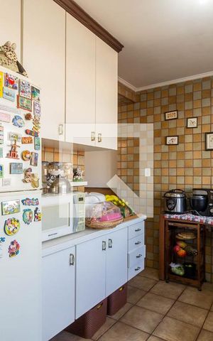 Casa à venda com 350m², 3 quartos e 3 vagas Casa à venda com 350m², 3 quartos e 3 vagasCozinha
