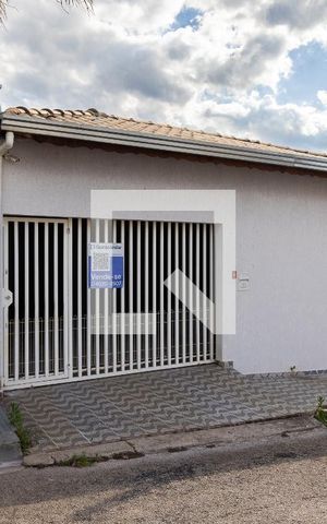 Casa para alugar com 240m², 3 quartos e 4 vagasFachada