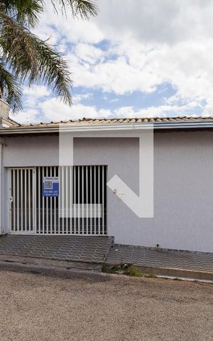 Casa para alugar com 240m², 3 quartos e 4 vagasFachada