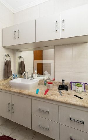 Casa para alugar com 240m², 3 quartos e 4 vagasBanheiro da Suíte