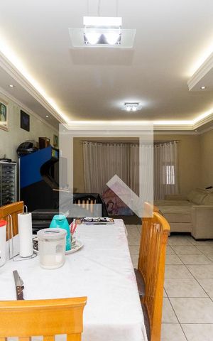 Casa para alugar com 240m², 3 quartos e 4 vagasSala