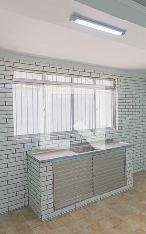 Casa à venda com 250m², 3 quartos e 4 vagas Casa à venda com 250m², 3 quartos e 4 vagasCozinha