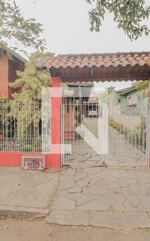 Casa à venda com 180m², 2 quartos e 2 vagasFachada