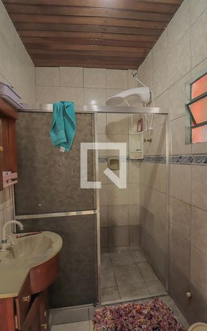 Casa à venda com 180m², 2 quartos e 2 vagasBanheiro