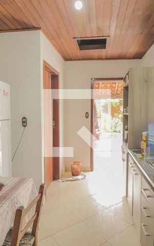 Casa à venda com 180m², 2 quartos e 2 vagasCozinha