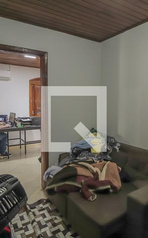 Casa à venda com 180m², 2 quartos e 2 vagasSala