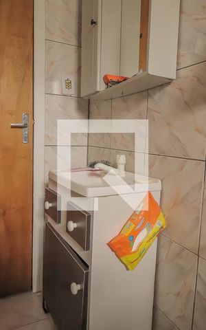 Casa à venda com 180m², 2 quartos e 2 vagasBanheiro 2
