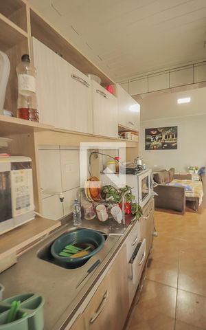 Casa à venda com 180m², 2 quartos e 2 vagasCozinha 2