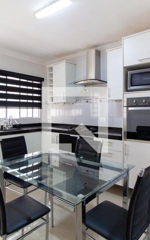 Casa de condomínio à venda com 105m², 2 quartos e 2 vagas Casa de condomínio à venda com 105m², 2 quartos e 2 vagasCozinha