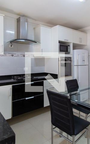 Casa de condomínio à venda com 105m², 2 quartos e 2 vagas Casa de condomínio à venda com 105m², 2 quartos e 2 vagasCozinha