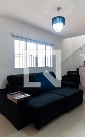 Casa de condomínio à venda com 105m², 2 quartos e 2 vagas Casa de condomínio à venda com 105m², 2 quartos e 2 vagasSala
