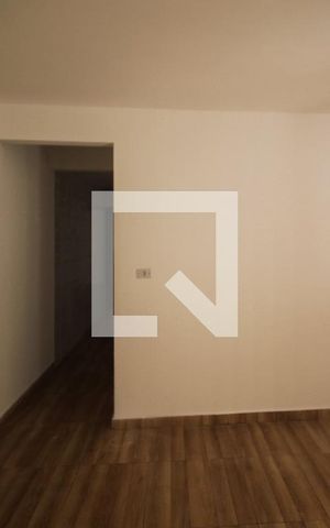 Casa para alugar com 65m², 1 quarto e sem vaga Casa para alugar com 65m², 1 quarto e sem vagaSala