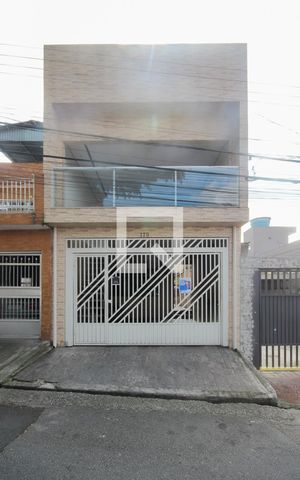 Casa para alugar com 65m², 1 quarto e sem vaga Casa para alugar com 65m², 1 quarto e sem vagaFachada principal