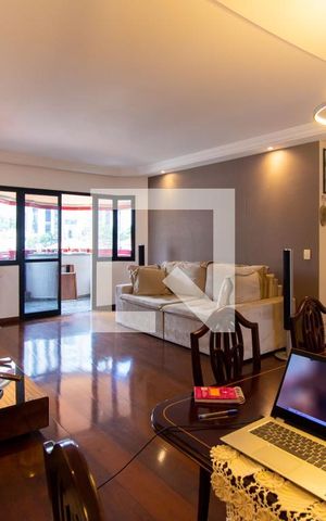 Apartamento à venda com 303m², 4 quartos e 4 vagas Apartamento à venda com 303m², 4 quartos e 4 vagasSala