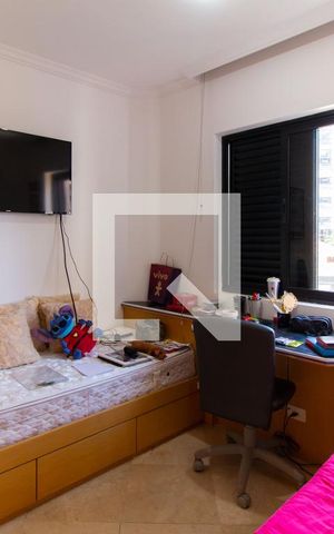 Apartamento à venda com 303m², 4 quartos e 4 vagas Apartamento à venda com 303m², 4 quartos e 4 vagasQuarto 01