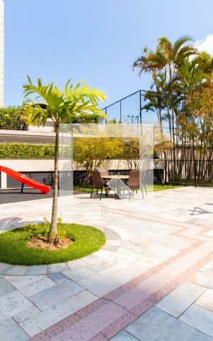 Apartamento à venda com 303m², 4 quartos e 4 vagas Apartamento à venda com 303m², 4 quartos e 4 vagasÁrea comum