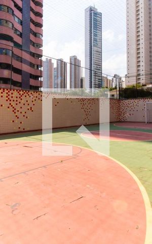 Apartamento à venda com 303m², 4 quartos e 4 vagas Apartamento à venda com 303m², 4 quartos e 4 vagasQuadra