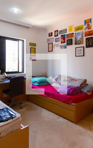 Apartamento à venda com 303m², 4 quartos e 4 vagas Apartamento à venda com 303m², 4 quartos e 4 vagasQuarto 01