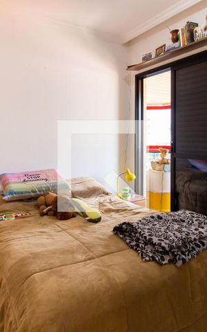 Apartamento à venda com 303m², 4 quartos e 4 vagas Apartamento à venda com 303m², 4 quartos e 4 vagasQuarto 02