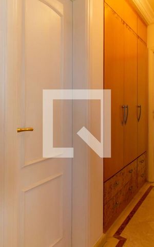 Apartamento à venda com 303m², 4 quartos e 4 vagas Apartamento à venda com 303m², 4 quartos e 4 vagasCloset da Suíte 01