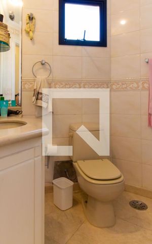 Apartamento à venda com 303m², 4 quartos e 4 vagas Apartamento à venda com 303m², 4 quartos e 4 vagasBanheiro da Suíte 02