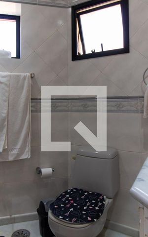 Apartamento à venda com 303m², 4 quartos e 4 vagas Apartamento à venda com 303m², 4 quartos e 4 vagasBanheiro Corredor