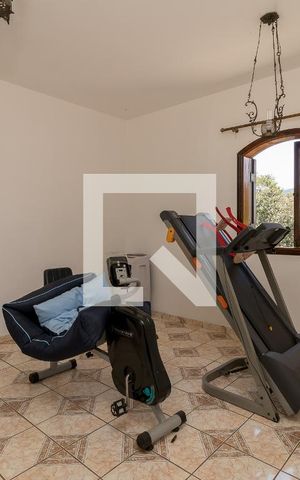 Casa à venda com 800m², 5 quartos e 7 vagasEscritório