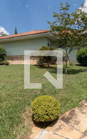 Casa à venda com 800m², 5 quartos e 7 vagasÁrea externa frente