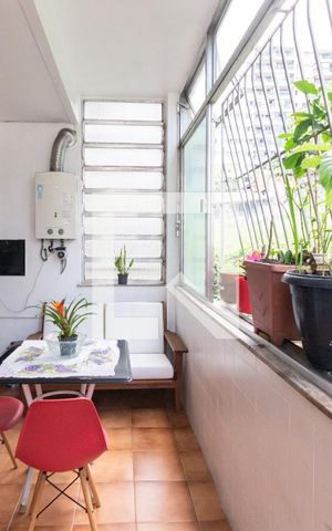 Apartamento à venda com 120m², 3 quartos e sem vagaCozinha e Área de Serviço