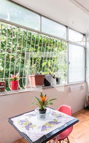Apartamento à venda com 120m², 3 quartos e sem vagaCozinha e Área de Serviço