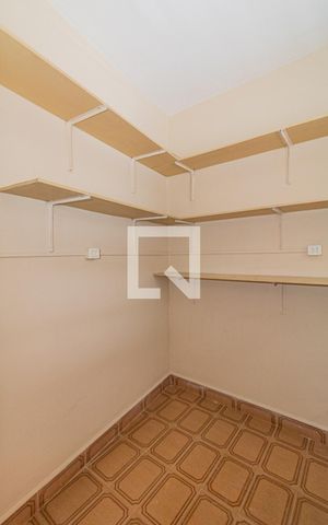 Casa à venda com 130m², 3 quartos e 2 vagasQuarto de Serviço