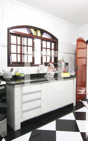 Casa à venda com 150m², 3 quartos e 2 vagasCozinha