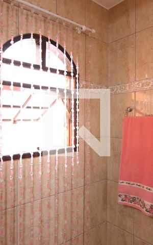 Casa à venda com 150m², 3 quartos e 2 vagasBanheiro 1