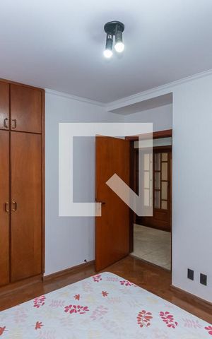 Casa de condomínio à venda com 450m², 4 quartos e 4 vagas Casa de condomínio à venda com 450m², 4 quartos e 4 vagasSuite 4