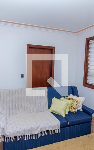 Casa de condomínio à venda com 450m², 4 quartos e 4 vagas Casa de condomínio à venda com 450m², 4 quartos e 4 vagasSala de TV