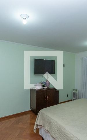 Casa de condomínio à venda com 450m², 4 quartos e 4 vagas Casa de condomínio à venda com 450m², 4 quartos e 4 vagasSuite 1