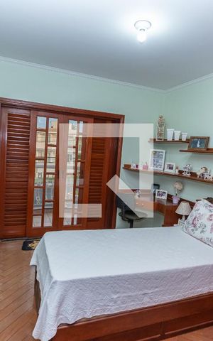 Casa de condomínio à venda com 450m², 4 quartos e 4 vagas Casa de condomínio à venda com 450m², 4 quartos e 4 vagasSuite 2