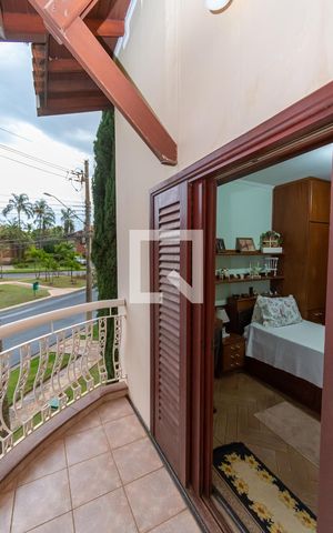 Casa de condomínio à venda com 450m², 4 quartos e 4 vagas Casa de condomínio à venda com 450m², 4 quartos e 4 vagasVaranda Suite 2